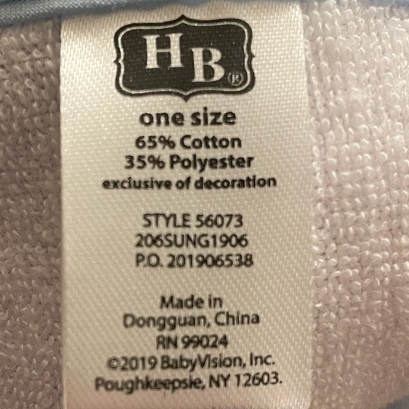 ⭐️4/$20⭐️ NWOT Luvable Friends 3 pack Bibs & 2 Burp Cloths - Picture 5 of 6